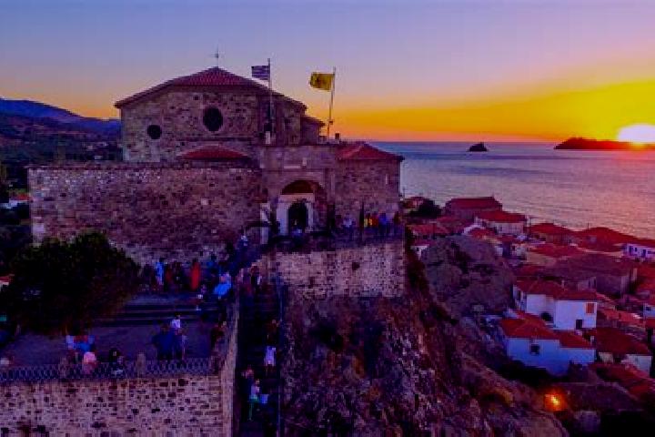 Victoria, 24 — Escort in Petra, Greece