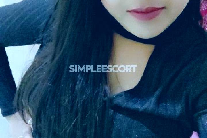 Victoria, 24 — Escort in Reodhar, India