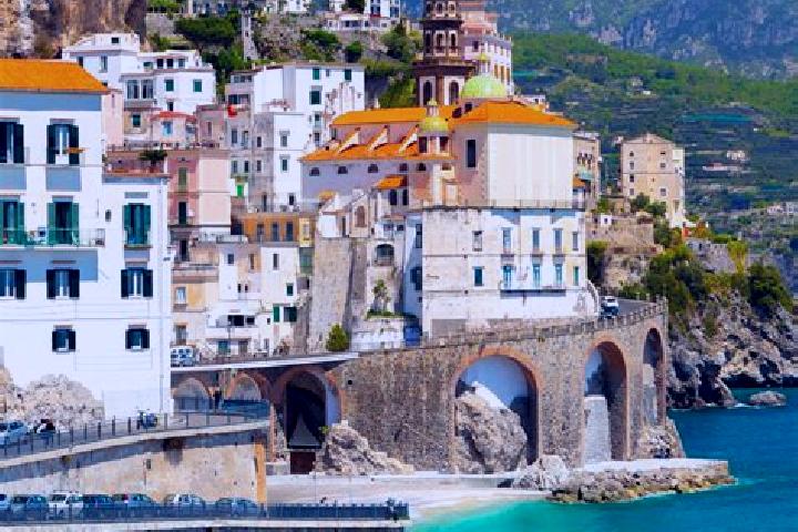 Victoria, 24 — Escort in Vigalfo, Italy