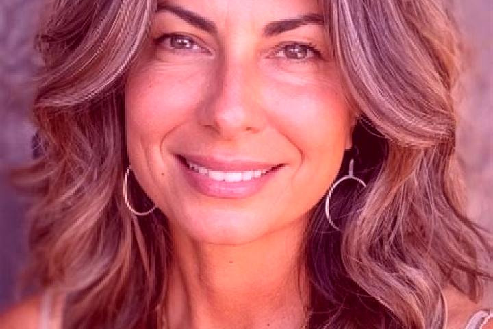 Victoria, 25, a brunette grey-eyed middle eastern companion based in Benna. Offering Duos, Roleplay, A-Level, Erotic Massage. Available for incall and outcal...