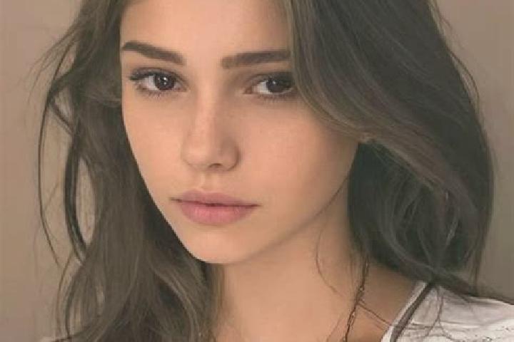 Victoria, 25, a chestnut brown-eyed slavic companion based in Ingrave. Offering Prostate Massage, Erotic Massage, Travel Companion, Girlfriend Experience. Av...
