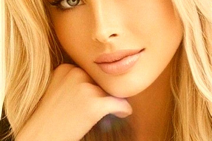 Victoria, 25, a dark blonde blue-eyed caucasian companion based in Hanes Mina. Offering Party Girl, Tantra, Roleplay, Domination, Striptease. Available for i...