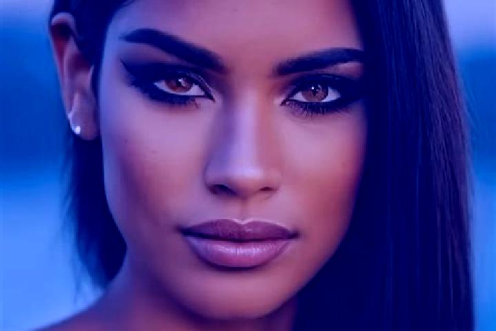 Victoria, 25, a red brown-eyed latina companion based in Pieve Torina. Offering Roleplay, Deep French Kissing, Striptease, Erotic Massage, Prostate Massage. ...