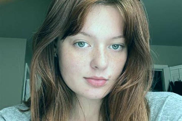 Victoria, 25, a red green-eyed mixed companion based in Coon Rapids. Offering Erotic Massage, OWO, Domination. Available for incall and outcall, overnight bo...
