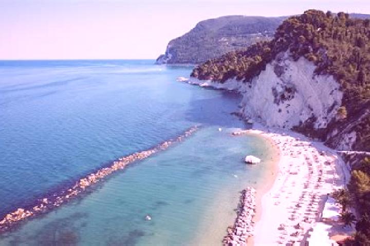 Victoria, 25 — Escort in Montemarciano, Italy
