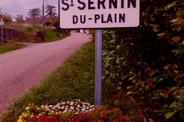 Victoria, 25 — Escort in Saint-Sernin-du-Plain, France