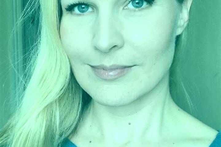 Victoria, 25 — Escort in Weeting, United Kingdom