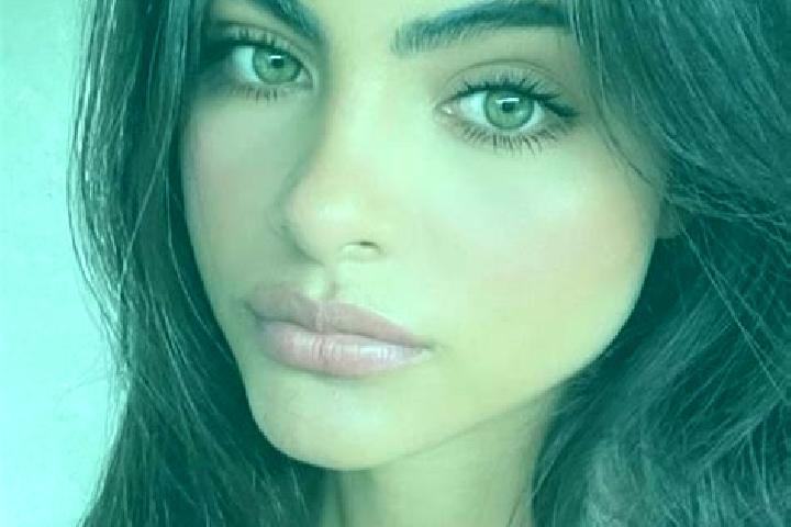 Victoria, 26, a black dark-eyed indian companion based in Shabo. Offering OWO, Overnight, BDSM, A-Level, CIM. Available for incall and outcall, day and eveni...