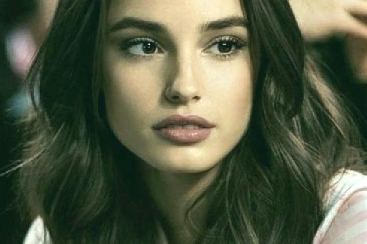 Victoria, 26, a brunette brown-eyed middle eastern companion based in Falerone. Offering BDSM, Couples, Domination, Striptease. Available for incall and outc...