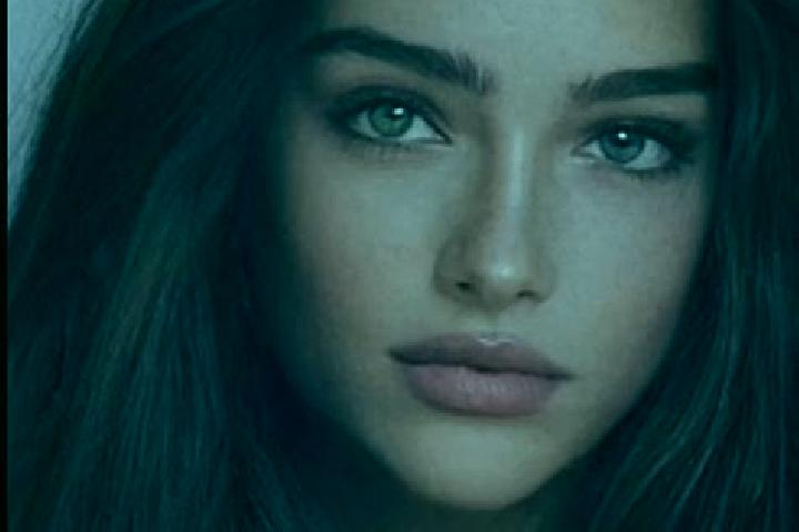 Victoria, 26, a chestnut grey-eyed caucasian companion based in Goruni. Offering GFE, Duos, Roleplay. Available for incall and outcall, day and evening dates.