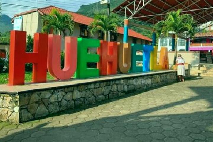 Victoria, 26 — Escort in Huehuetla, Mexico
