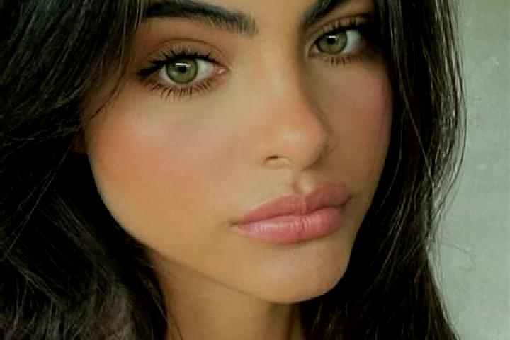 Victoria, 27, a brunette green-eyed latina companion based in Henlow. Offering A-Level, Striptease, GFE. Available for incall and outcall, overnight bookings...