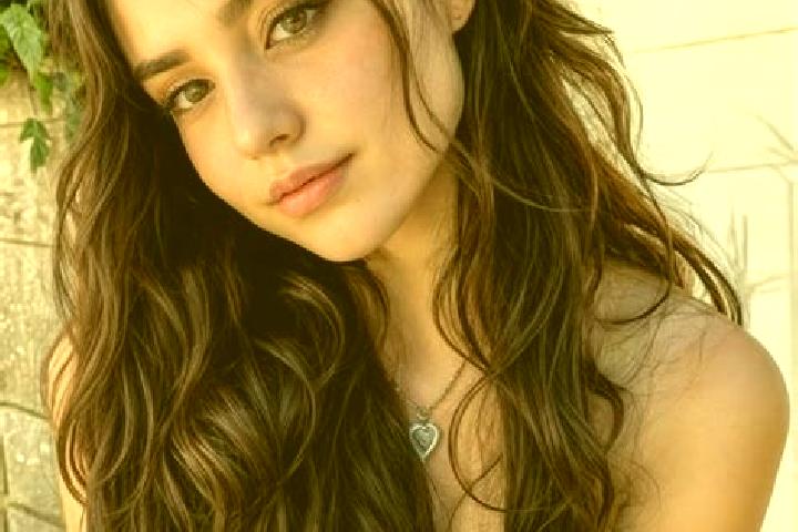 Victoria, 27, a brunette hazel-eyed middle eastern companion based in Nittendorf. Offering Striptease, Dinner Date, Overnight. Available for incall and outca...