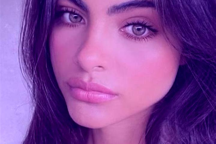 Victoria, 27, a brunette hazel-eyed slavic companion based in Tel Mond. Offering Striptease, Travel Companion, Tantra, Couples. Available for incall and outc...