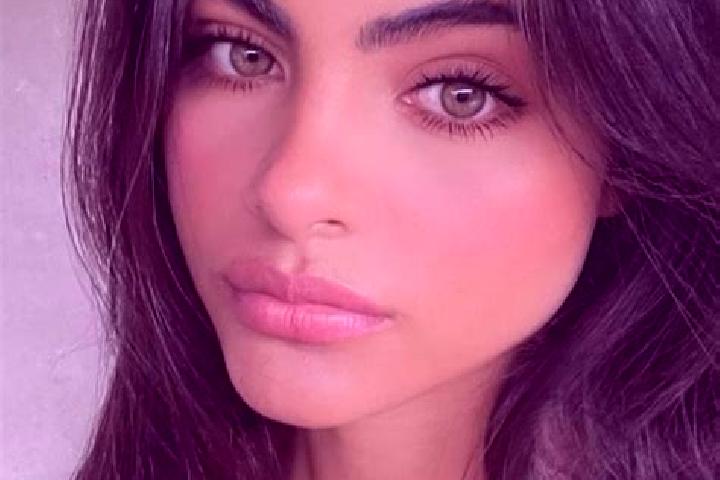 Victoria, 27, a red hazel-eyed indian companion based in Springsure. Offering Travel Companion, Girlfriend Experience, Domination. Available for incall and o...