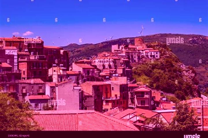 Victoria, 27 — Escort in Castel di Lucio, Italy