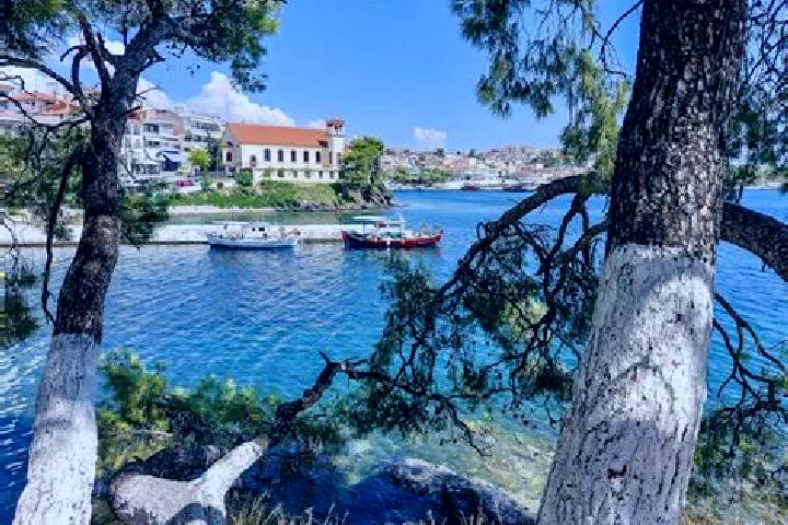 Victoria, 27 — Escort in Neos Marmaras, Greece