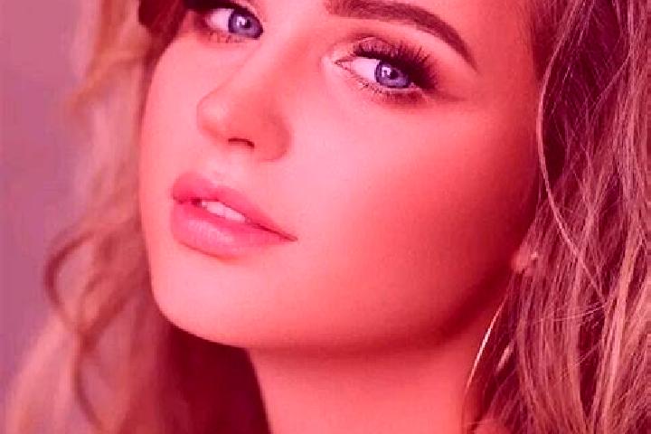 Victoria, 28, a dark blonde blue-eyed mediterranean companion based in Centerport. Offering OWO, Roleplay, 69, Party Girl, CIM. Available for incall and outc...
