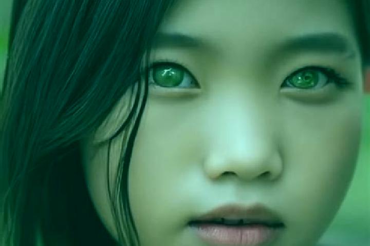 Victoria, 28, a red green-eyed asian companion based in Bhopal. Offering Striptease, Duos, Roleplay, GFE. Available for incall and outcall, day and evening d...