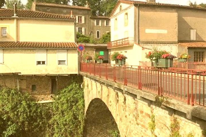 Victoria, 28 — Escort in Bout-du-Pont-de-Larn, France