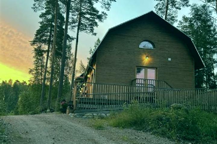 Victoria, 28 — Escort in Maentsaelae, Finland