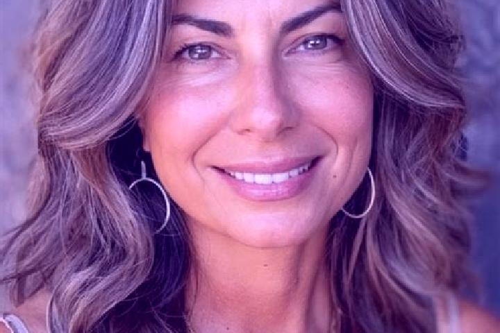 Victoria, 29, a brunette grey-eyed middle eastern companion based in Niando. Offering Erotic Massage, Overnight, Tantra. Available for incall and outcall, ov...