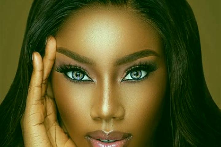 Victoria, 29, a chestnut blue-eyed ebony companion based in Landskron. Offering 69, Duos, Striptease, Domination, Tantra. Available for incall and outcall, d...