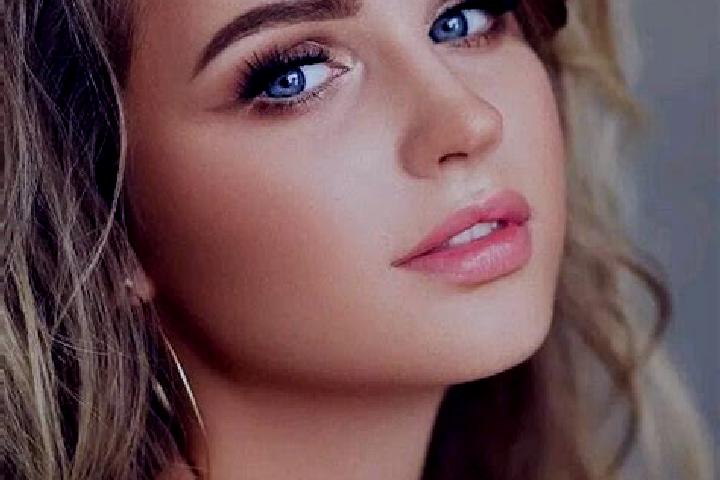 Victoria, 29, a dark blonde blue-eyed caribbean companion based in Carney. Offering A-Level, CIM, Duos. Available for incall and outcall, day and evening dates.