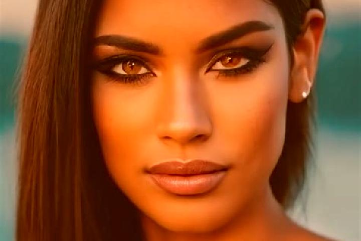 Victoria, 29, a red dark-eyed latina companion based in Zavolzh ye. Offering GFE, OWO, Girlfriend Experience, BDSM. Available for incall and outcall, overnig...