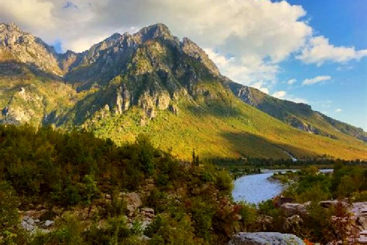 Victoria, 29 — Escort in Konizbalte, Albania