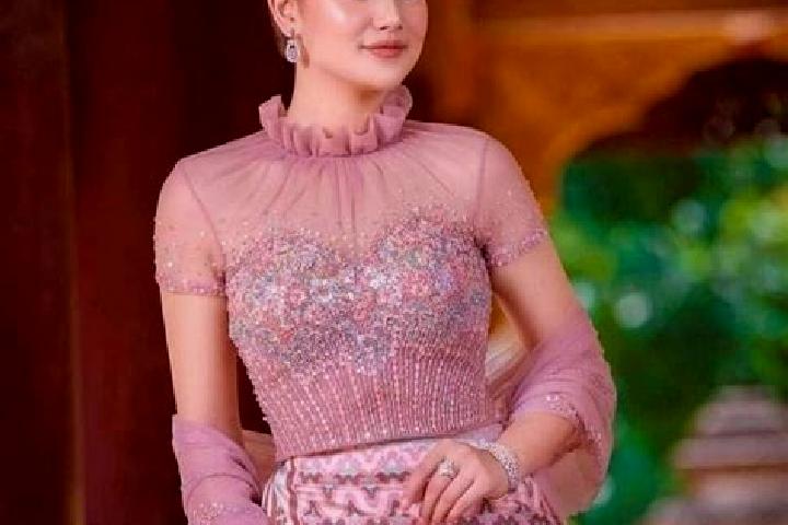 Victoria, 29 — Escort in Myo Thit Ka, Myanmar