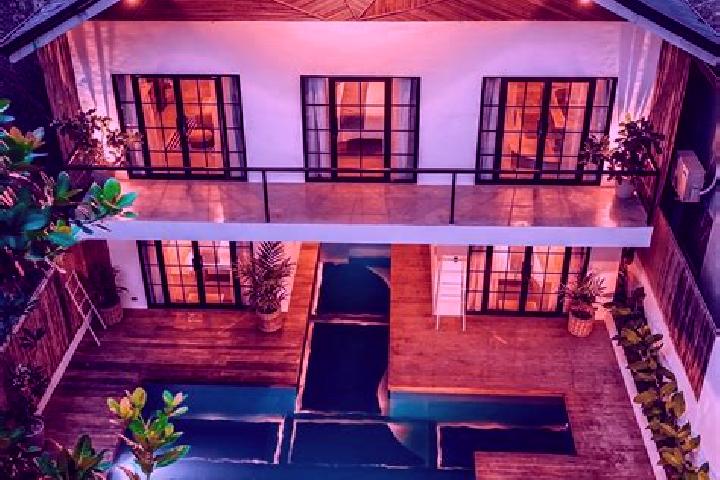 Victoria, 29 — Escort in Villa Isla, Philippines