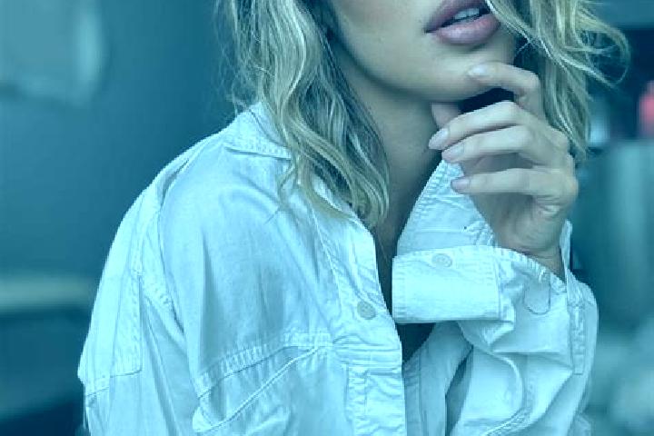 Victoria, 30, a auburn amber-eyed ebony companion based in Las Vegas. Offering Tantra, Travel Companion, Couples. Available for incall and outcall, day and e...