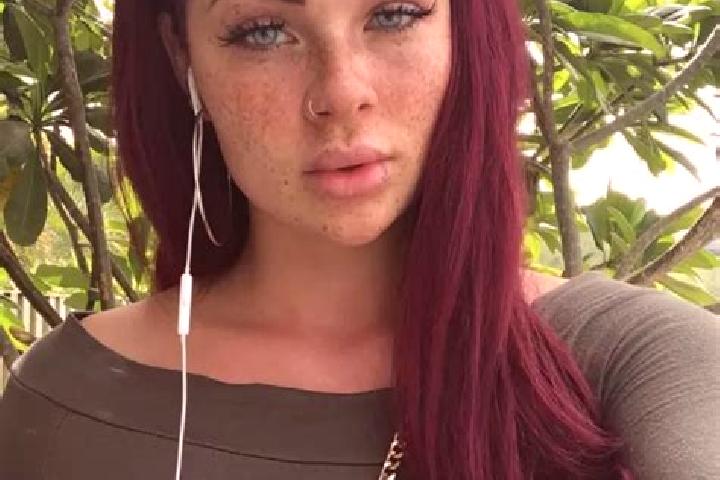 Victoria, 30, a auburn green-eyed caucasian companion based in Sao Domingos de Rana. Offering Dinner Date, Deep French Kissing, Massage, BDSM. Available for ...