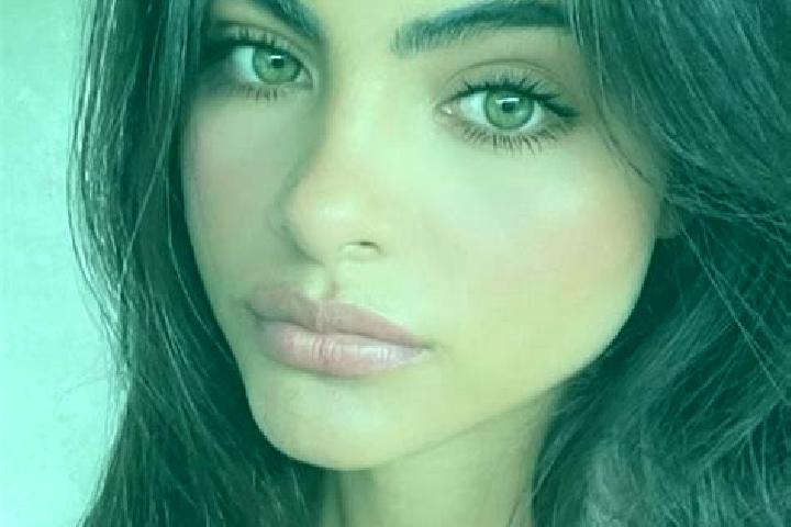 Victoria, 30, a black hazel-eyed middle eastern companion based in Bocanda. Offering Tantra, Fetish, Domination, Striptease. Available for incall and outcall...