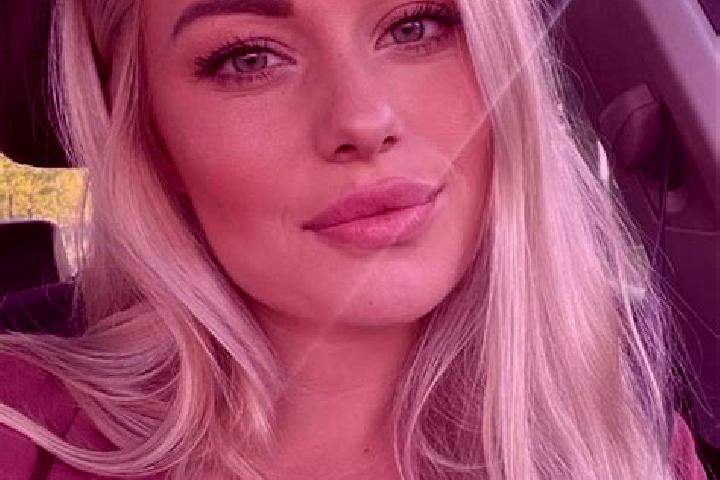 Victoria, 30, a blonde hazel-eyed caribbean companion based in Roit. Offering Massage, Duos, Overnight. Available for incall and outcall, overnight bookings ...
