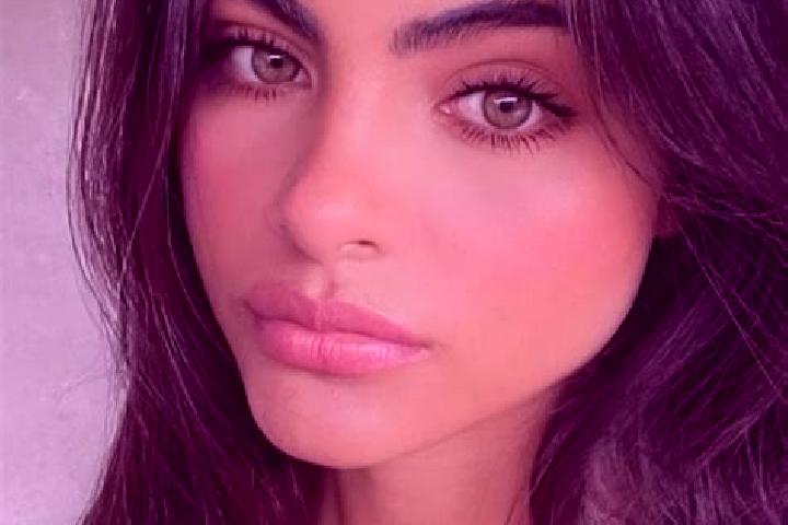 Victoria, 30, a brunette dark-eyed caucasian companion based in Bomal. Offering Roleplay, Overnight, 69, CIM, Duos. Available for incall and outcall, overnig...