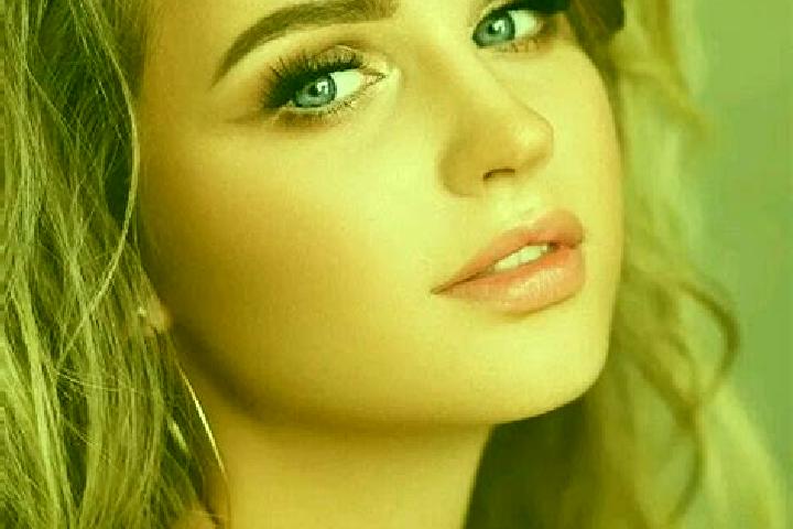 Victoria, 30, a dark blonde blue-eyed caucasian companion based in Guoye. Offering Travel Companion, Erotic Massage, GFE, Tantra, Striptease. Available for i...