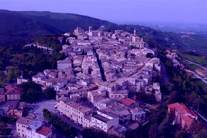 Victoria, 30 — Escort in Cingoli, Italy