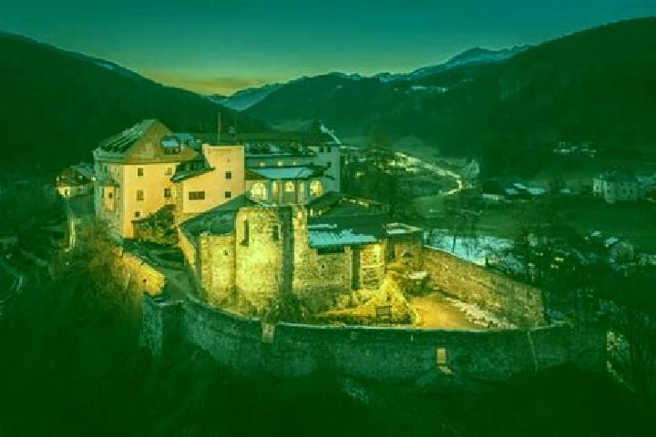 Victoria, 30 — Escort in San Lorenzo di Sebato, Italy