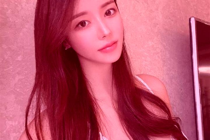 Victoria, 30 — Escort in Yulindian, China