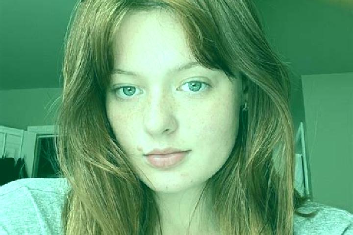 Victoria, 31, a auburn amber-eyed european companion based in Yu erhong. Offering Travel Companion, OWO, Striptease. Available for incall and outcall, day an...