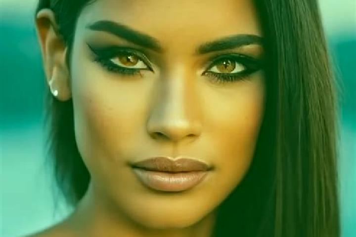 Victoria, 31, a black brown-eyed latina companion based in Sant Orsola. Offering Duos, Tantra, Girlfriend Experience, GFE, Domination. Available for incall a...