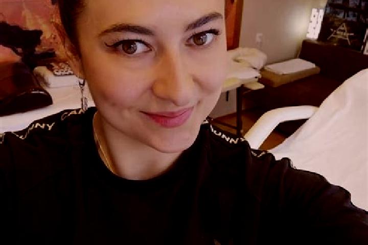 Victoria, 31, a brunette dark-eyed slavic companion based in Tepecuitlapa. Offering BDSM, Roleplay, Erotic Massage. Available for incall and outcall, overnig...