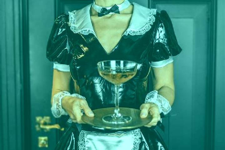 Victoria, 31, a red dark-eyed caucasian companion based in Ciggiano. Offering Fetish, BDSM, CIM. Available for incall and outcall, day and evening dates.