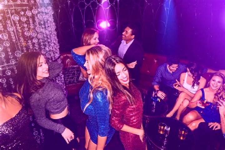 Victoria, 31, a red grey-eyed european companion based in Le Marin. Offering Striptease, Party Girl, CIM, Overnight. Available for incall and outcall, day an...