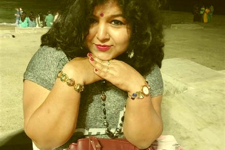 Victoria, 31 — Escort in Kumarmunda, India