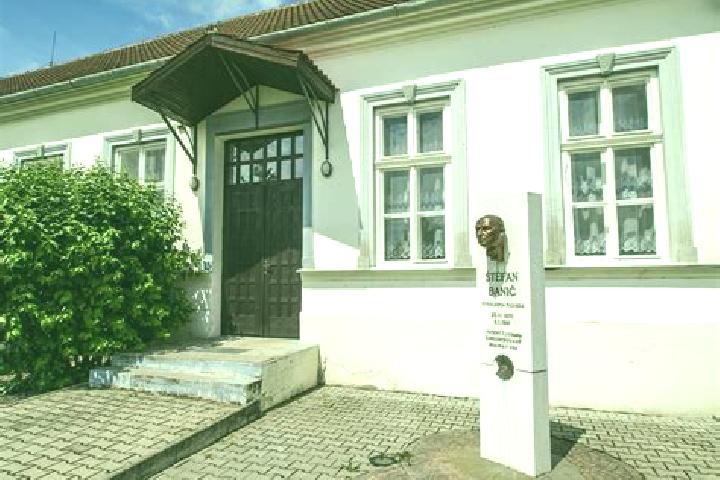 Victoria, 31 — Escort in Smolenice, Slovakia