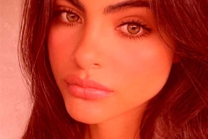 Victoria, 32, a chestnut hazel-eyed indian companion based in Cueva del Hierro. Offering OWO, Striptease, 69, Domination, Overnight. Available for incall and...