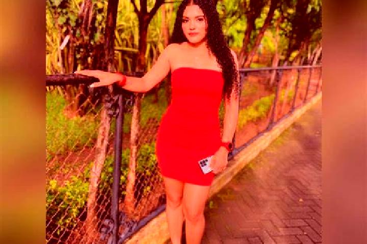 Victoria, 32 — Escort in Mariluz, Brazil